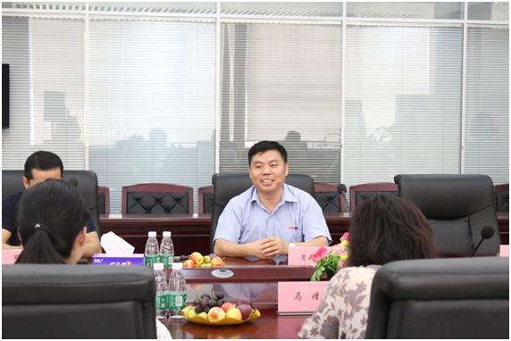 朱麗紅副總聽報告 朱麗紅副總聽報告