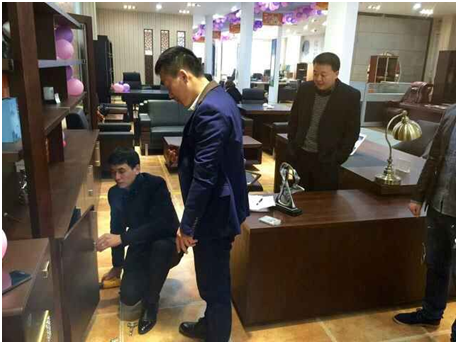 迪歐代表陳總與各大工廠老總 迪歐代表陳總與各大工廠老總