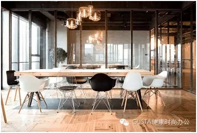 主管職員開放式洽談會議室