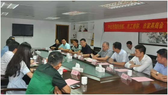 捐贈(zèng)儀式交流現(xiàn)場(chǎng) 捐贈(zèng)儀式交流現(xiàn)場(chǎng)