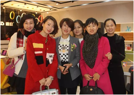 相關負責人合影理念 相關負責人合影理念