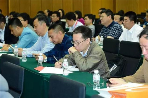 辦公家具如何實(shí)現(xiàn)物有所值 辦公家具如何實(shí)現(xiàn)物有所值