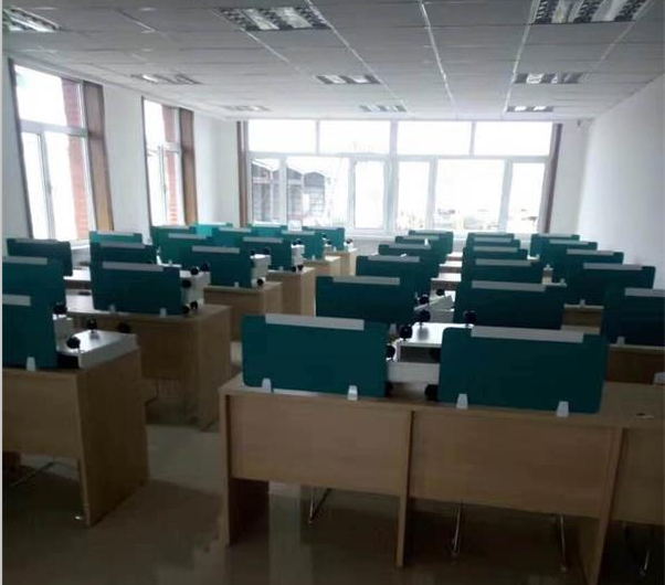 多功能學(xué)習(xí)室.jpg 多功能學(xué)習(xí)室.jpg