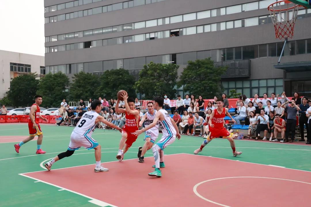 男子組籃球隊(duì)決賽