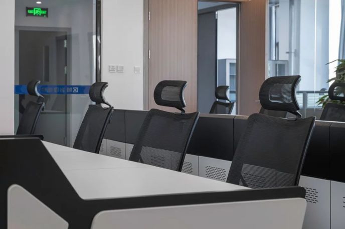 職員辦公區(qū)域 職員辦公區(qū)域